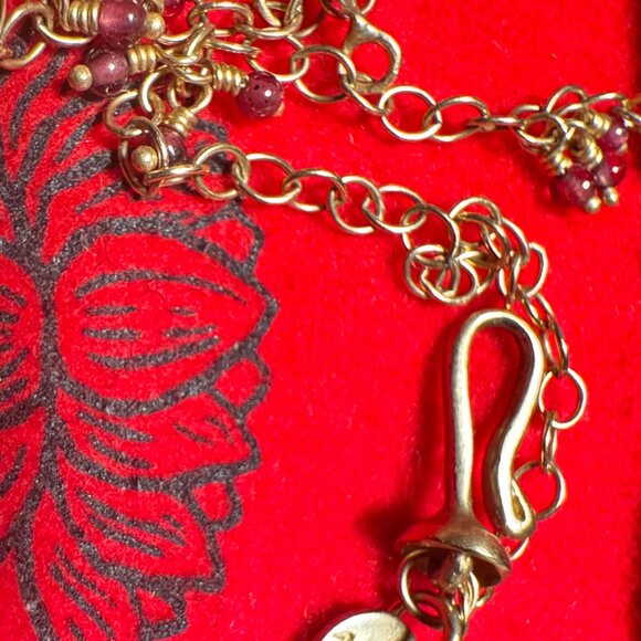 Me & Ro 10k gold and garnet necklace - Picture 3 of 13